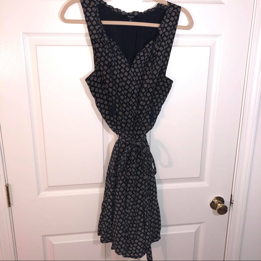 Madewell Flowy Belted dress